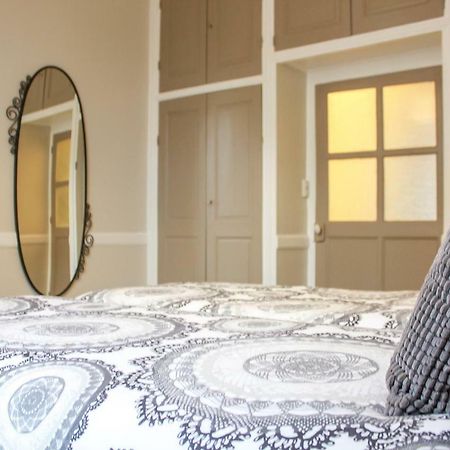 Appartement Passe Partout Lucenay-l'Eveque Екстериор снимка