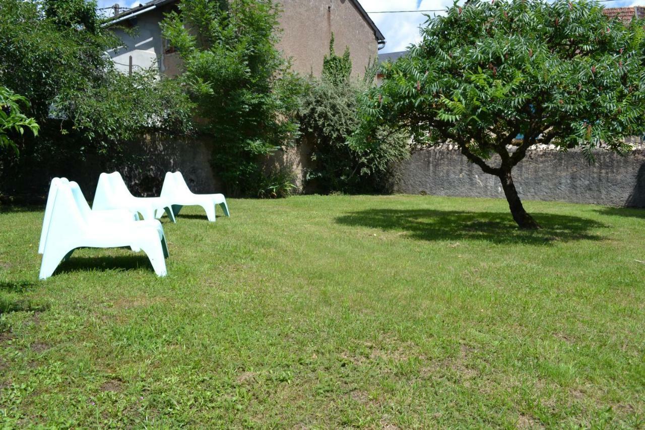 Appartement Passe Partout Lucenay-l'Eveque Екстериор снимка